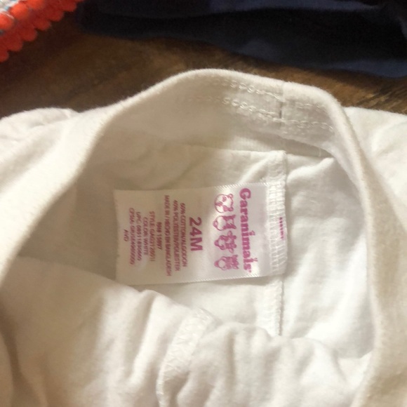 Bundle of skirts/skorts, 1 shirt - Picture 4 of 5